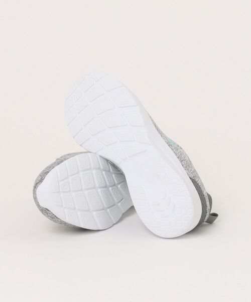 SKECHERS(スケッチャーズ)の「SKECHERS スケッチャーズ DYNAMIGHT 2.0-IN A FLASH【超軽量/ワイド】レディーススニーカー(ダイナマイト2.0インアフラッシュ)(スニーカー・レディース・グレー系その他・22.5cm/23.0cm/23.5cm/24.0cm/24.5cm/25.0cm)」の3枚目の写真