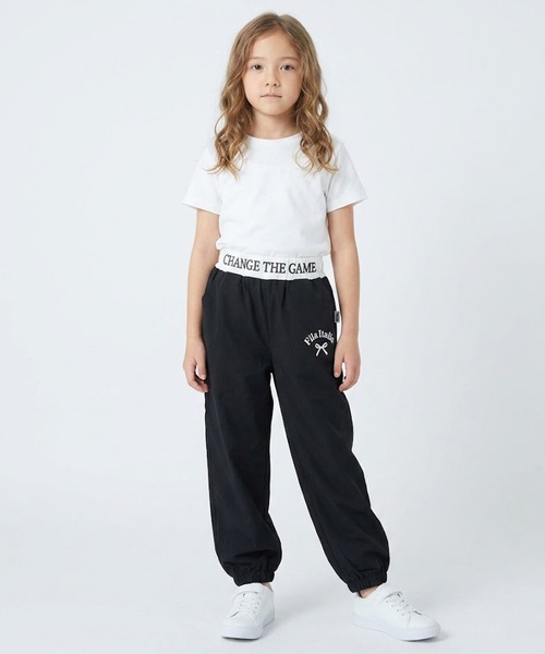 FILA(フィラ)の「FILA/フィラ ガールズ パラシュートパンツ(その他パンツ・キッズ・オフホワイト/ブラック・120cm/110cm/130cm)」の4枚目の写真