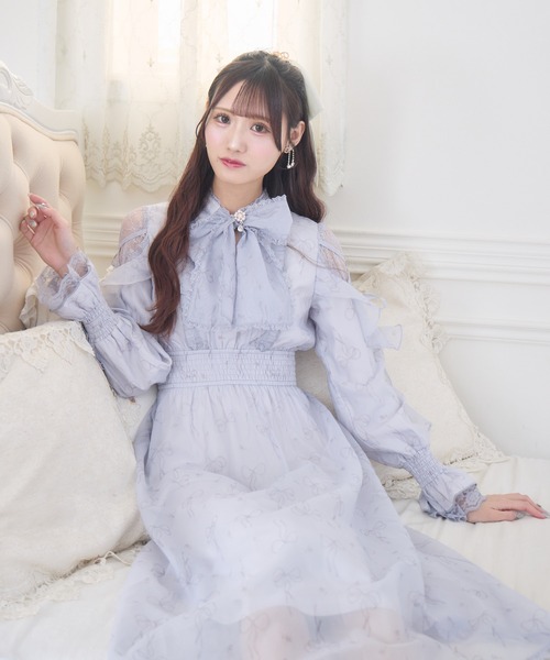 couture BY ROJITA(クチュールバイロジータ)の「リボン柄シアーロングワンピース(ワンピース・レディース・ブルー/ホワイト/ピンク・FREE)」の3枚目の写真
