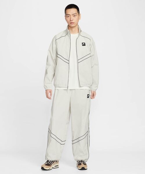 NIKE（ナイキ）の「ナイキ エア メンズ ウィンドランナー トラックジャケット / Nike Air Men's Windrunner Track Jacket IF1289-072 Light Bone（ナイロンジャケット・メンズ・オフホワイト・2XL/XL/S/M/L）」の10枚目の写真