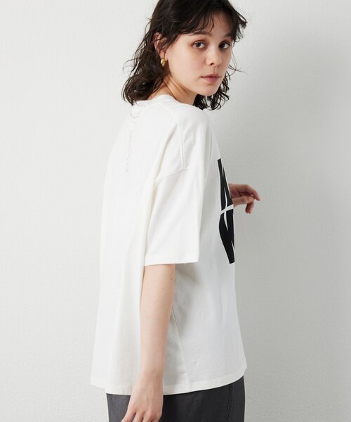 Whim Gazette(ウィムガゼット)の「KIDDINGロゴTシャツ(Tシャツ/カットソー・レディース・オフホワイト/チャコールグレー・FREE)」の5枚目の写真