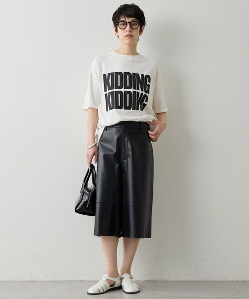 Whim Gazette(ウィムガゼット)の「KIDDINGロゴTシャツ(Tシャツ/カットソー・レディース・オフホワイト/チャコールグレー・FREE)」の7枚目の写真