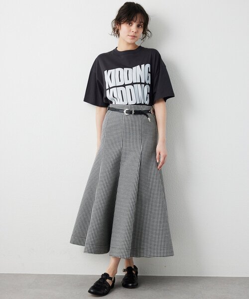 Whim Gazette(ウィムガゼット)の「KIDDINGロゴTシャツ(Tシャツ/カットソー・レディース・オフホワイト/チャコールグレー・FREE)」の18枚目の写真