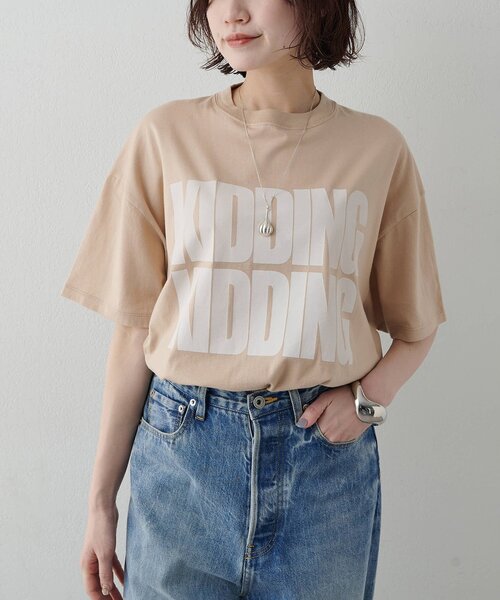 Whim Gazette（ウィムガゼット）の「KIDDINGロゴTシャツ（Tシャツ/カットソー・レディース・オフホワイト/チャコールグレー/ピンクベージュ・FREE）」の19枚目の写真