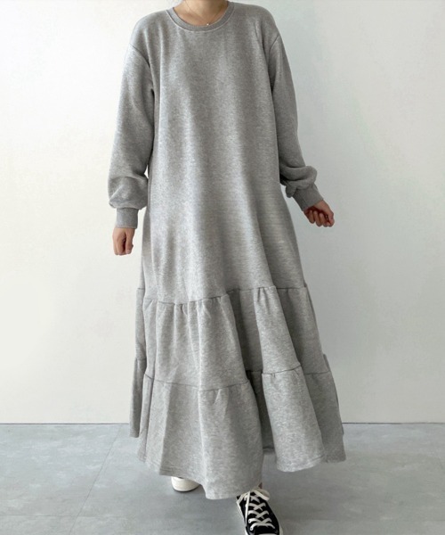 SallyLunn(サリーラン)の「ティアードロングワンピース(ワンピース・レディース・ブラック/グレー・LARGE/MEDIUM)」の3枚目の写真