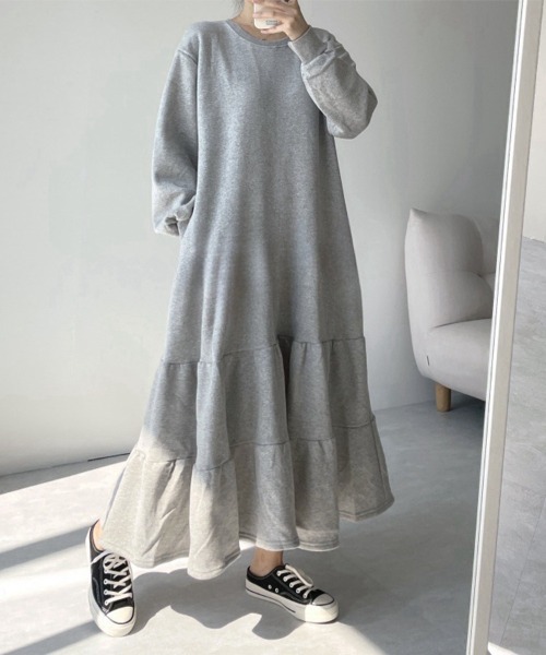 SallyLunn(サリーラン)の「ティアードロングワンピース(ワンピース・レディース・ブラック/グレー・LARGE/MEDIUM)」の5枚目の写真