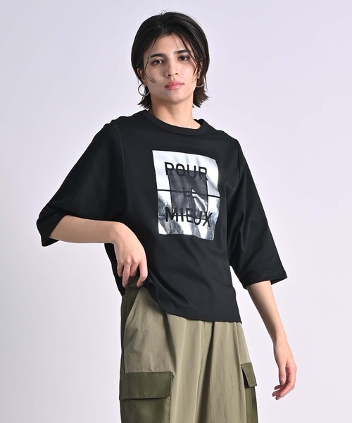 RAW FUDGE(ローファッジ)の「ボックスロゴ箔プリントTシャツ(Tシャツ/カットソー・レディース・ブラック/オフホワイト/チャコールグレー・M)」の2枚目の写真