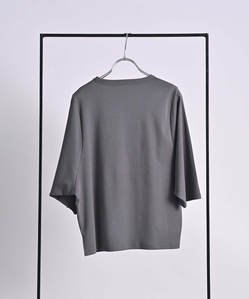 RAW FUDGE(ローファッジ)の「ボックスロゴ箔プリントTシャツ(Tシャツ/カットソー・レディース・ブラック/オフホワイト/チャコールグレー・M)」の14枚目の写真