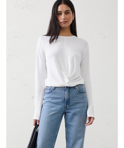 BANANA REPUBLIC FACTORY STORE(バナナリパブリック ファクトリーストア)の「BANANA REPUBLIC FACTORY STORE リネンブレンド ツイスト 長袖Tシャツ(Tシャツ/カットソー・レディース・ベージュ/ホワイト・M/XS/S/L)」の2枚目の写真