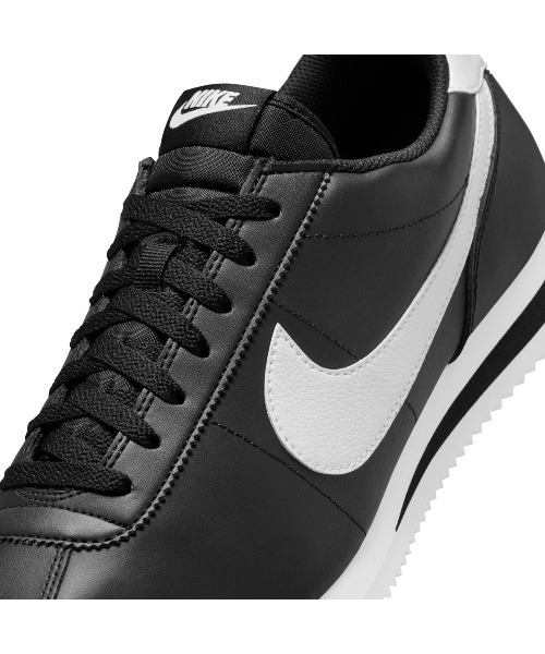 NIKE（ナイキ）の「NIKE Cortez Leather（ナイキ コルテッツ レザー）（スニーカー・メンズ・ブラック系・26cm/26.5cm/27cm/27.5cm/28cm/28.5cm/29cm）」の2枚目の写真