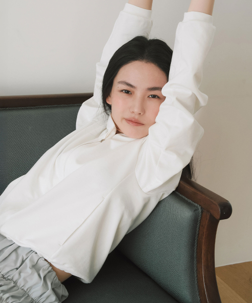 YEARNING(イヤニング)の「REGULAR JERSEY HOODIE ZIP-UP, IVORY(パーカー・レディース・その他・FREE)」の3枚目の写真