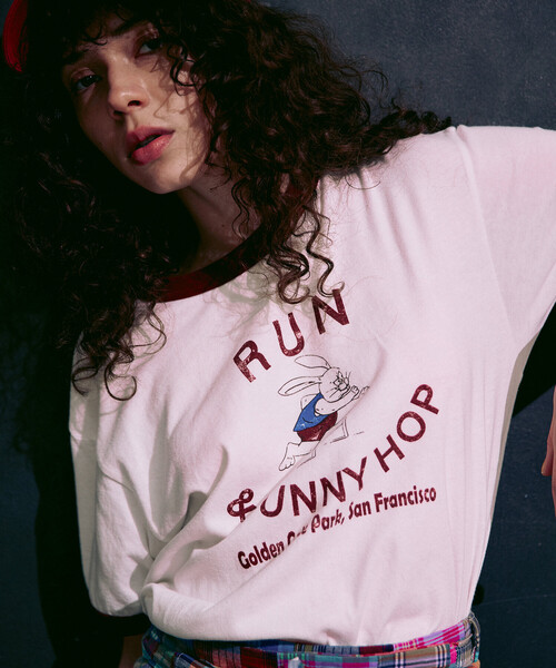 Freada(フリーダ)の「Freada/フリーダ ヴィンテージライク Used Essence PRINT TEE(Tシャツ/カットソー・レディース・オフホワイト/ブラック/ホワイト/ワインレッド・ONE SIZE)」の2枚目の写真
