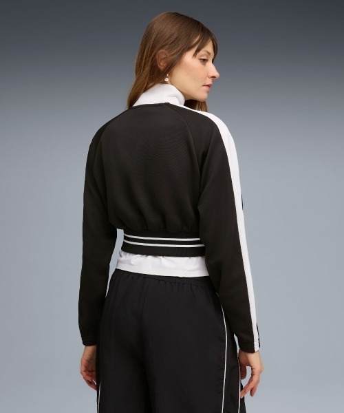 PUMA(プーマ)の「PUMA T7 PIQUE RELAXED CROPPED TRACK JACKET(プーマ T7 ピケ リラックスド クロップド トラックジャケット)(ジャージ・レディース・レッド系/ブラック系・SMALL/MEDIUM/LARGE)」の10枚目の写真