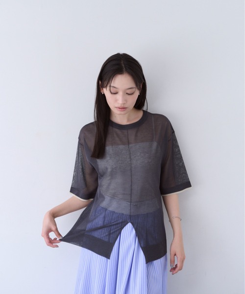SOYEN(ソイエン)の「2WAYスリットシアーニットTシャツ(Tシャツ/カットソー・レディース・チャコール/クリーム・F)」の14枚目の写真