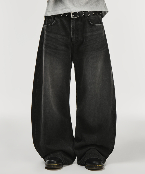 SIGNATURE（シグネチャ）の「カーブドウォッシュデニムパンツ[ブラック]（デニムパンツ・レディース・その他・SMALL/MEDIUM/LARGE/X-LARGE）」の2枚目の写真