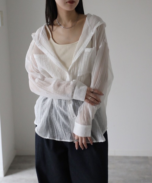 YENNA(イェンナ)の「フードシアーシャツ(シャツ/ブラウス・レディース・ピンク/イエロー/ホワイト/ブラック・FREE)」の1枚目の写真