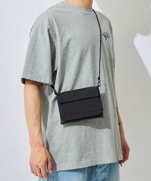 ムラサキスポーツ（ムラサキスポーツ）の「DEAR LAUREL/ディアローレル ショルダーバック サコッシュ DLA6S05013（ショルダーバッグ・メンズ・ホワイト/ブラック/イエロー・ONE）」の2枚目の写真