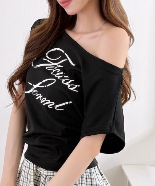 Ada.(エイダ)の「フロント ロゴ プリント ワンショルダー カットソー(Tシャツ/カットソー・レディース・ブラック/グレー/ホワイト/イエロー・FREE)」の12枚目の写真
