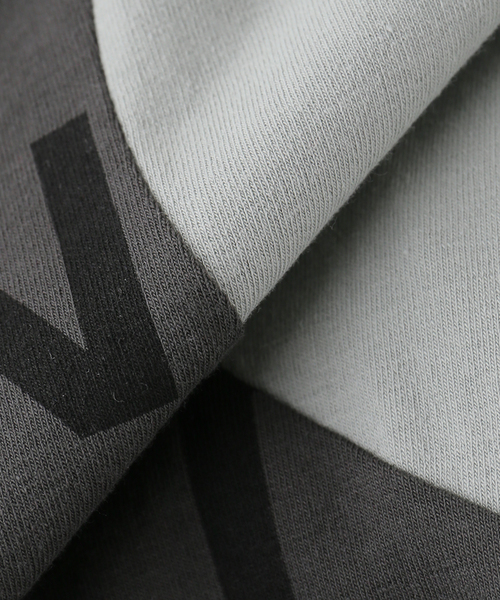 OPEN Yy(オープンワイワイ)の「【Geek Office / ギークオフィス】OPEN YY / Knitted YY DOT TYPO TEE(Tシャツ/カットソー・レディース・チャコールグレー/ホワイト/ブルー・SMALL)」の9枚目の写真