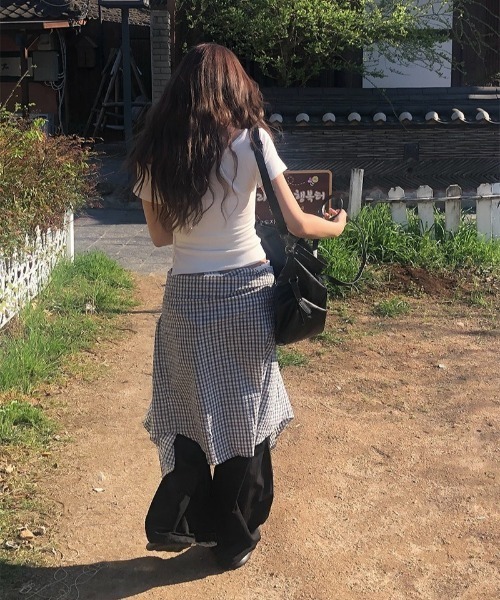 anyonemore（エニワンモア）の「[MADE] サイドボタンスリムワンオフショルダー半袖Tシャツ（Tシャツ/カットソー・レディース・アイボリー・FREE）」の22枚目の写真