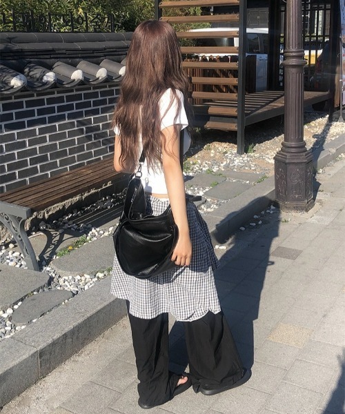 anyonemore（エニワンモア）の「[MADE] サイドボタンスリムワンオフショルダー半袖Tシャツ（Tシャツ/カットソー・レディース・アイボリー・FREE）」の19枚目の写真