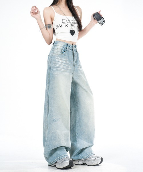 AMAJI(アマジ)の「裾ダメージ加工 デニム ワイドストレートパンツ(デニムパンツ・レディース・ライトブルー・SMALL/MEDIUM/LARGE/X-LARGE)」の2枚目の写真
