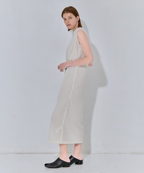 ATON（エイトン）の「【ATON/エイトン】FRESCA NUBUCK TANK TOP DRESS/ヌバックタンクトップドレス/ノースリーブワンピース（ワンピース・レディース・ベージュ/チャコールグレー/オフホワイト・2/1）」の22枚目の写真