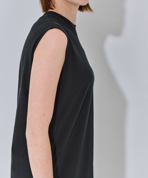 ATON（エイトン）の「【ATON/エイトン】FRESCA NUBUCK TANK TOP DRESS/ヌバックタンクトップドレス/ノースリーブワンピース（ワンピース・レディース・ベージュ/チャコールグレー/オフホワイト・2/1）」の13枚目の写真