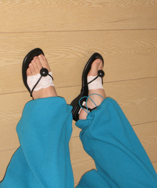 BYOTHERS（バイオザーズ）の「Sphere Linear Sandals（サンダル・レディース・ブラック/イエロー・23cm/23.5cm/24cm/24.5cm/25cm）」の6枚目の写真