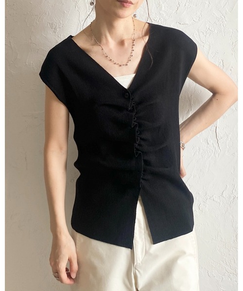 She's Closet(シーズクローゼット)の「フロントギャザー ノースリーブ 深Vネック 前ボタン サマー リブニット トップス(ニット/セーター・レディース・ブラック/ボルドー/アイボリー/グレイッシュベージュ・FREE)」の14枚目の写真