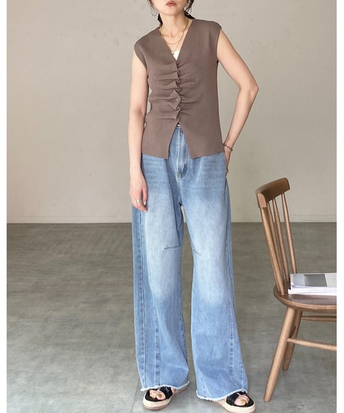 She's Closet(シーズクローゼット)の「フロントギャザー ノースリーブ 深Vネック 前ボタン サマー リブニット トップス(ニット/セーター・レディース・ブラック/ボルドー/アイボリー/グレイッシュベージュ・FREE)」の16枚目の写真