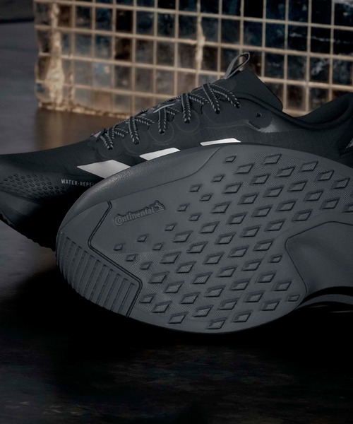 adidas(アディダス)の「adidas/アディダス ランニングシューズ ADIZERO EVO SL ATR M アディゼロ エヴォ KK2683(スニーカー・メンズ・ブラック×シルバー・27.5cm/27.0cm/26.5cm/26.0cm/25.5cm/29.0cm/28.5cm/28.0cm)」の15枚目の写真