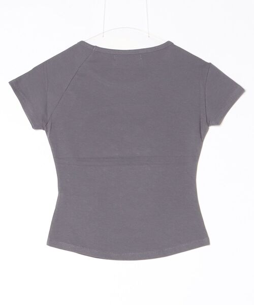 NIIER NOR(ニアノア)の「A'GEM/9 × .kom 『NIIER NOR/ニーアノア』CROSS STUD TEE/クロススタッズ Tシャツ(Tシャツ/カットソー・レディース・ホワイト/チャコールグレー・FREE)」の14枚目の写真