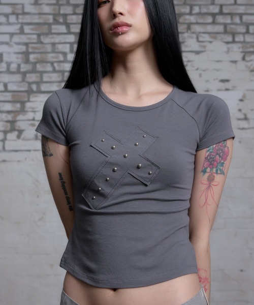 セール】A'GEM/9 × .kom 『NIIER NOR/ニーアノア』CROSS STUD TEE
