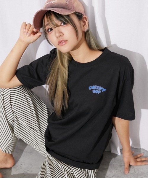 GORGE(ゴージ)の「《うさぎキャラ×バックプリント》Tシャツ/ストリート×カジュアル/春夏/全3色(Tシャツ/カットソー・レディース・ブラック/オフホワイト/チャコール・F)」の10枚目の写真