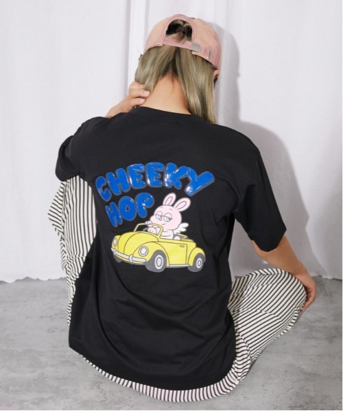 GORGE(ゴージ)の「《うさぎキャラ×バックプリント》Tシャツ/ストリート×カジュアル/春夏/全3色(Tシャツ/カットソー・レディース・ブラック/オフホワイト/チャコール・F)」の13枚目の写真