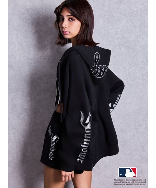 MLB（メジャーリーグベースボール）の「GYDA［MLB］bijou logo BIGパーカー【セットアップ着用可能】（パーカー・レディース・オフホワイト/ブラック/グレー・FREE）」の7枚目の写真