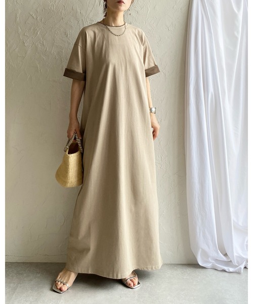 She's Closet(シーズクローゼット)の「半袖 バイカラー配色 袖ロールアップ ロング丈Tシャツワンピース(ワンピース・レディース・ブラック/ベージュ/オートミール・FREE)」の12枚目の写真
