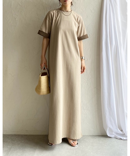 She's Closet(シーズクローゼット)の「半袖 バイカラー配色 袖ロールアップ ロング丈Tシャツワンピース(ワンピース・レディース・ブラック/ベージュ/オートミール・FREE)」の11枚目の写真
