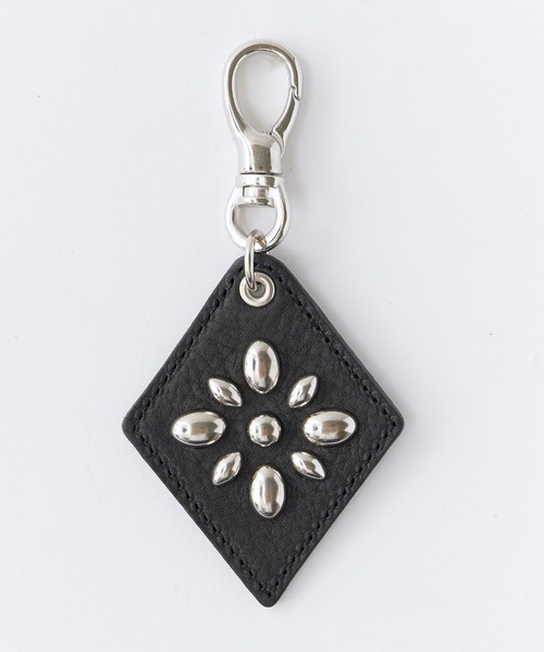 Schott(ショット)の「Schott/ショット SPURK STUDS KEY HOLDER スパーク スタッズ キーホルダー 花火 フラワーモチーフ レザー 本革 牛革 メンズ 2026年 夏 夏服(キーホルダー・メンズ・ブラック・FREE)」の6枚目の写真