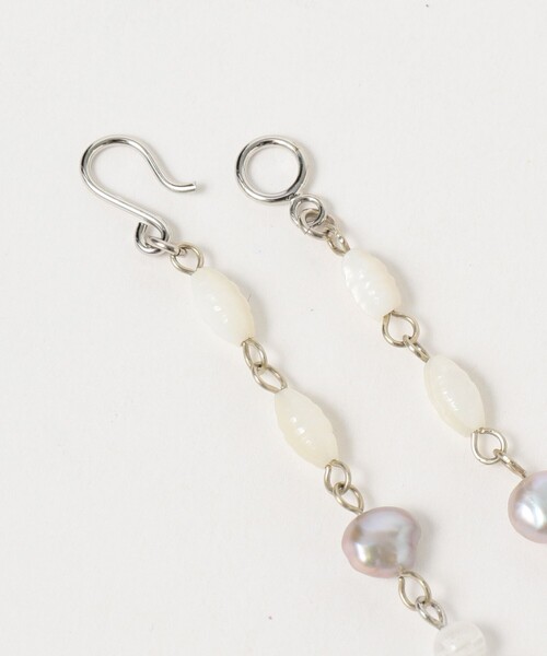 Ray BEAMS(レイビームス)の「淡水パール&シェル ネックレス(ネックレス・レディース・ホワイト・ONE SIZE)」の3枚目の写真