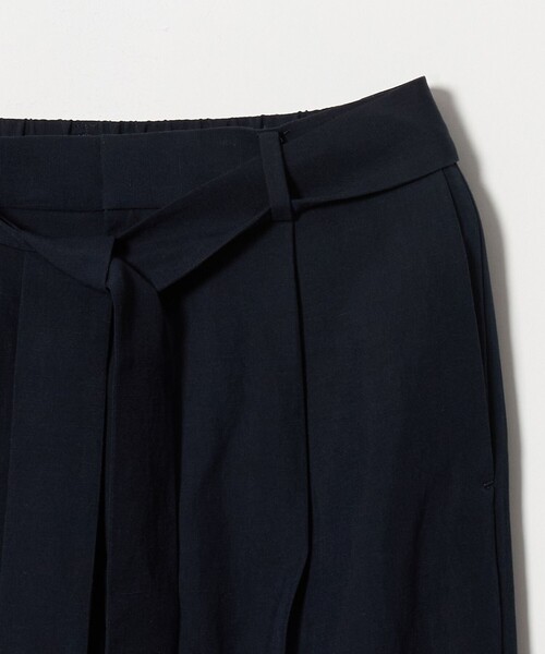 UNITED ARROWS(ユナイテッドアローズ)の「ハケメ ライク テーパードパンツ ‐ウォッシャブル‐(スラックス・レディース・ネイビー/その他1/ロイヤルブルー・38/36)」の5枚目の写真