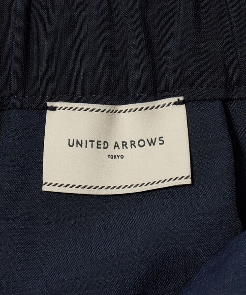 UNITED ARROWS(ユナイテッドアローズ)の「ハケメ ライク テーパードパンツ ‐ウォッシャブル‐(スラックス・レディース・ネイビー/その他1/ロイヤルブルー・38/36)」の10枚目の写真