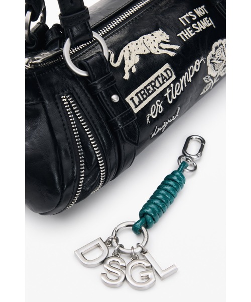 Desigual(デシグアル)の「Patch urban shoulder bag / パッチアーバンショルダーバッグ(ショルダーバッグ・レディース・ブラック・FREE)」の4枚目の写真