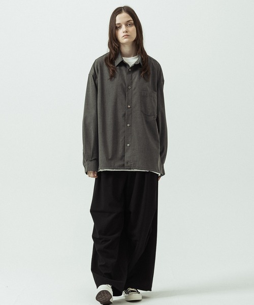 SLICK（スリック）の「【SLICK/スリック】T/R Stretch Gabardine Drawstring Shirt/T/R ストレッチギャバジンドローストリングシャツ/オーバーサイズ/リラックス（シャツ/ブラウス・メンズ・ブラック/ブラウン/チャコールグレー・1/3/2）」の16枚目の写真