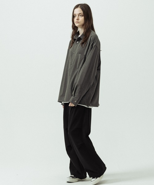 SLICK（スリック）の「【SLICK/スリック】T/R Stretch Gabardine Drawstring Shirt/T/R ストレッチギャバジンドローストリングシャツ/オーバーサイズ/リラックス（シャツ/ブラウス・メンズ・ブラック/ブラウン/チャコールグレー・1/3/2）」の19枚目の写真
