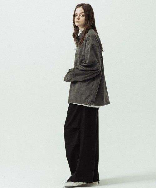 SLICK（スリック）の「【SLICK/スリック】T/R Stretch Gabardine Drawstring Shirt/T/R ストレッチギャバジンドローストリングシャツ/オーバーサイズ/リラックス（シャツ/ブラウス・メンズ・ブラック/ブラウン/チャコールグレー・1/3/2）」の21枚目の写真