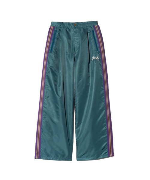 glamb(グラム)の「Baggy Nylon Track Pants / バギーナイロントラックパンツ(その他パンツ・メンズ・ブラック/ブルー・M/L/S)」の3枚目の写真