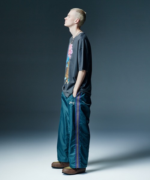 glamb(グラム)の「Baggy Nylon Track Pants / バギーナイロントラックパンツ(その他パンツ・メンズ・ブラック/ブルー・M/L/S)」の8枚目の写真