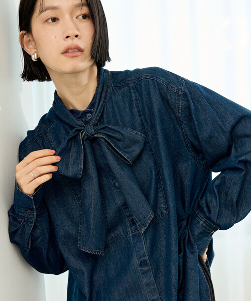 FREAK'S STORE(フリークスストア)の「リヨセル ボウタイブラウス/デニムシャツ(シャツ/ブラウス・レディース・ネイビー/ブラック/ブルー・フリ-)」の5枚目の写真